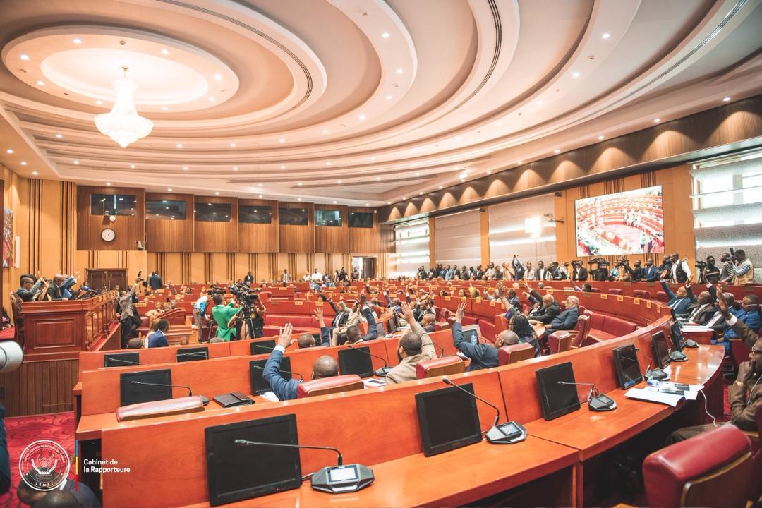 Sénat : trois ministres visés par des questions orales