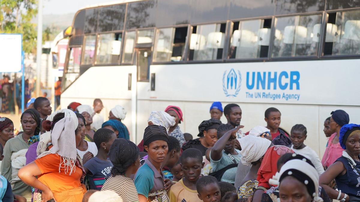 38 réfugiés burundais rapatriés après un séjour de 10 ans à Kalemie