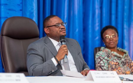Kinshasa : Doudou Fwamba clôture la session de formation des comptables publics