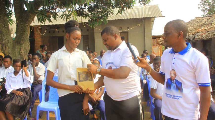 À Kindu, 50 orphelins finalistes bénéficient d’un soutien financier pour l’Examen d’État