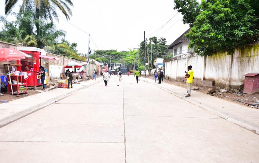 Kinshasa : plus de 60 kilomètres de routes ont déjà été construits en béton armé (Hôtel de ville)