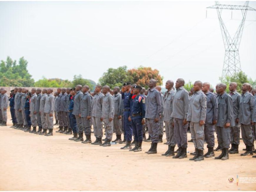 Kongo-Central : début de la formation de 700 nouvelles recrues de la PNC à l’école de la police de Kasangulu