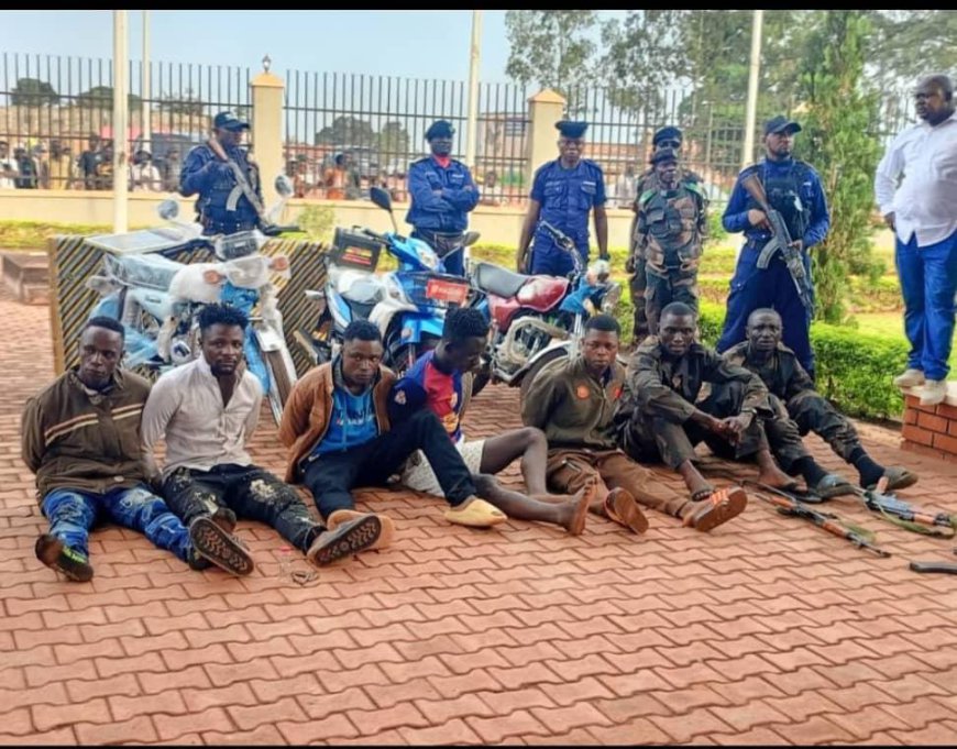 Haut-Uélé : 7 présumés criminels dont 2 militaires présentés au vice-gouverneur à Isiro