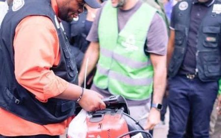 Kinshasa: Kintoko offre 70 tonnes de matériel d’assainissement à la ville