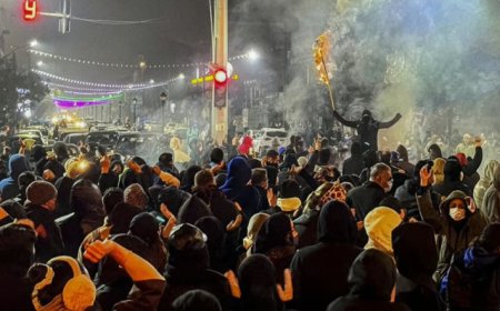 Les Iraniens continuent à manifester malgré la répression féroce, Trump promet que "l'aide" arrive