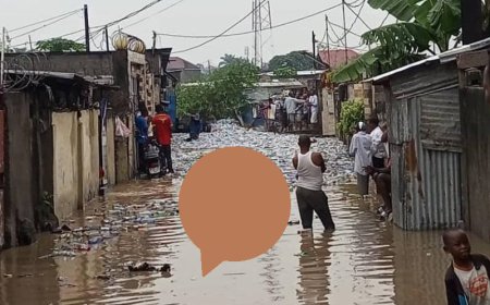 Kinshasa: une journée morose, presque sans activité, après les inondations causées par la pluie