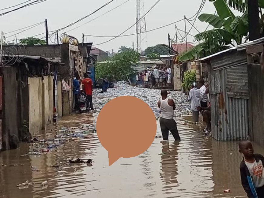 Kinshasa: une journée morose, presque sans activité, après les inondations causées par la pluie