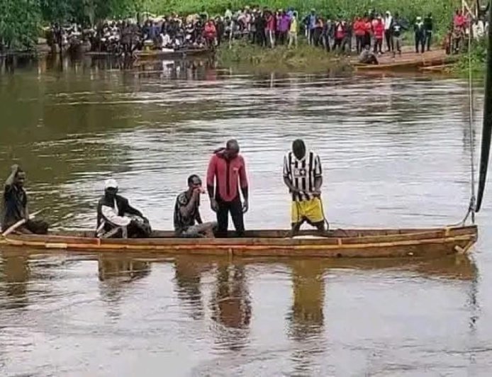 Drame sur Kalelu : le gouverneur du Kasaï Oriental annonce une enquête et des sanctions à ceux qui auraient autorisé la traversée